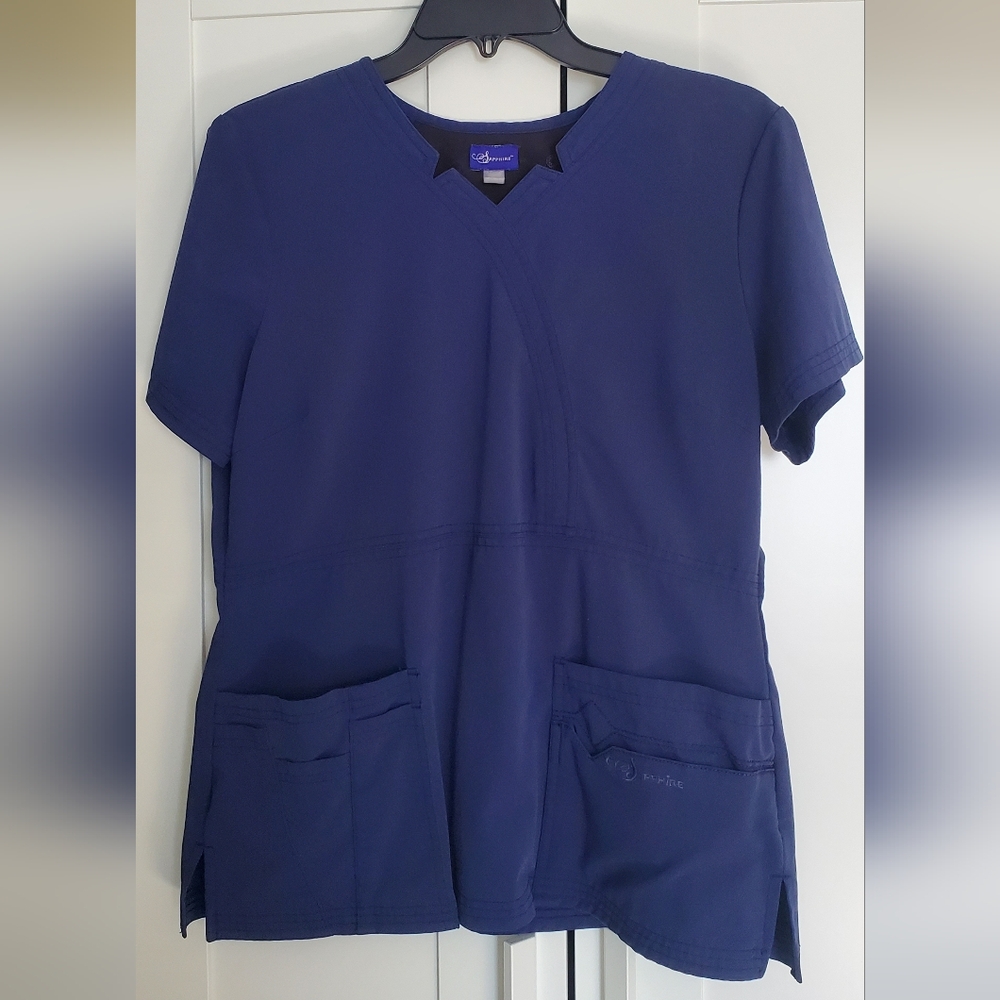 Scrub Top | Medium